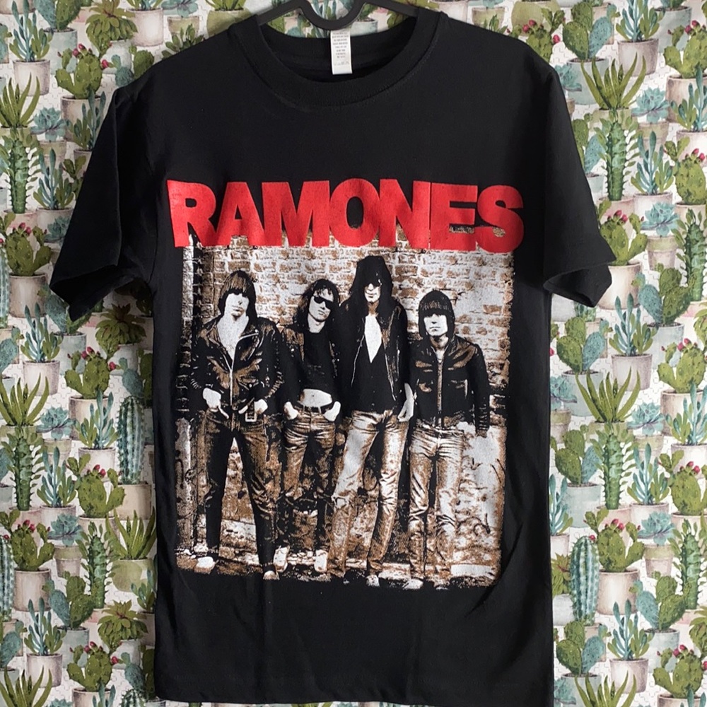 Romones T-shirt